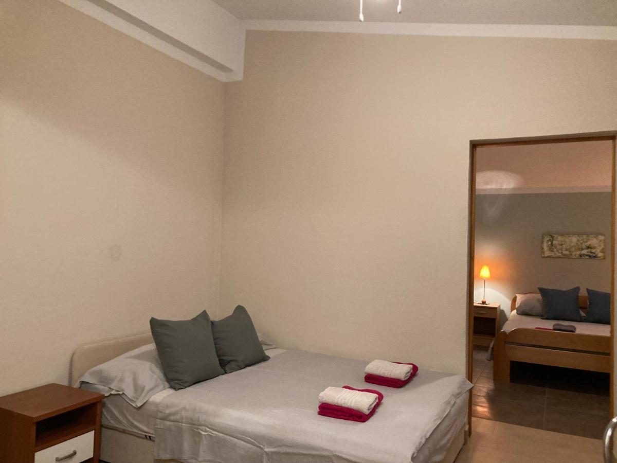 Guest House Adria Dugi Rat Kültér fotó