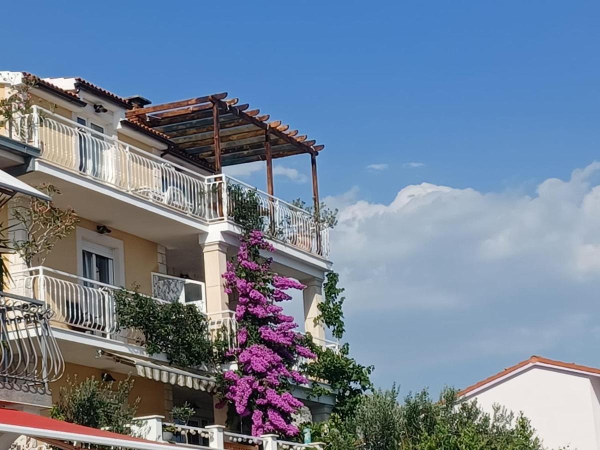 Guest House Adria Dugi Rat Kültér fotó